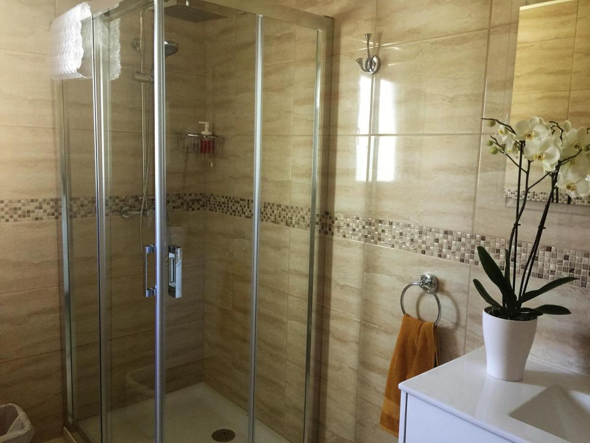 Casa Las Torres B&B Iznate Bagian luar foto