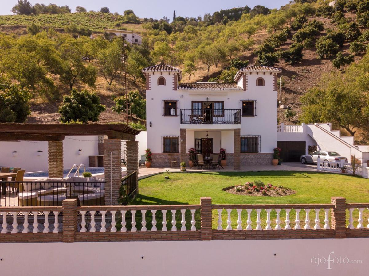 Casa Las Torres B&B Iznate Bagian luar foto