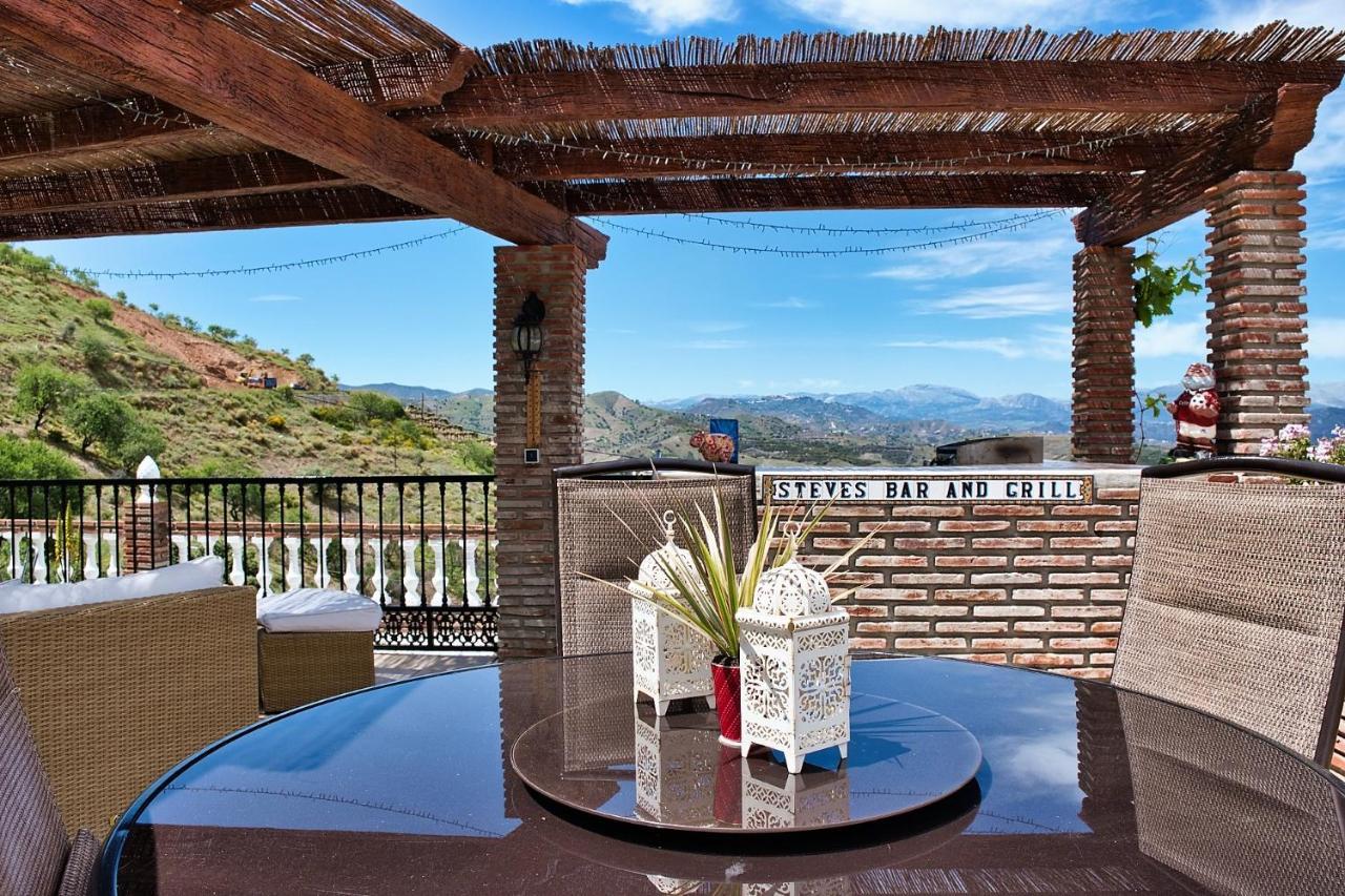 Casa Las Torres B&B Iznate Bagian luar foto